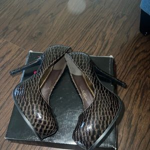 Brown size 8–heels